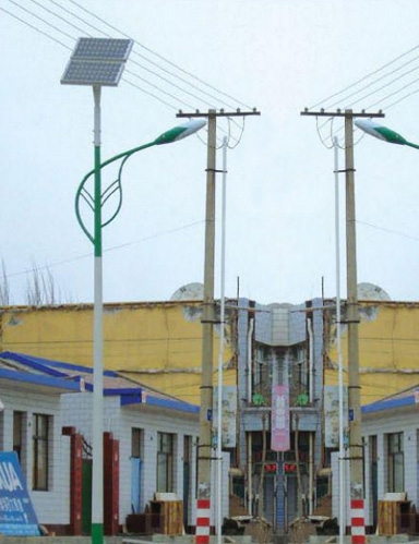 上海太阳能高杆路灯生产厂家